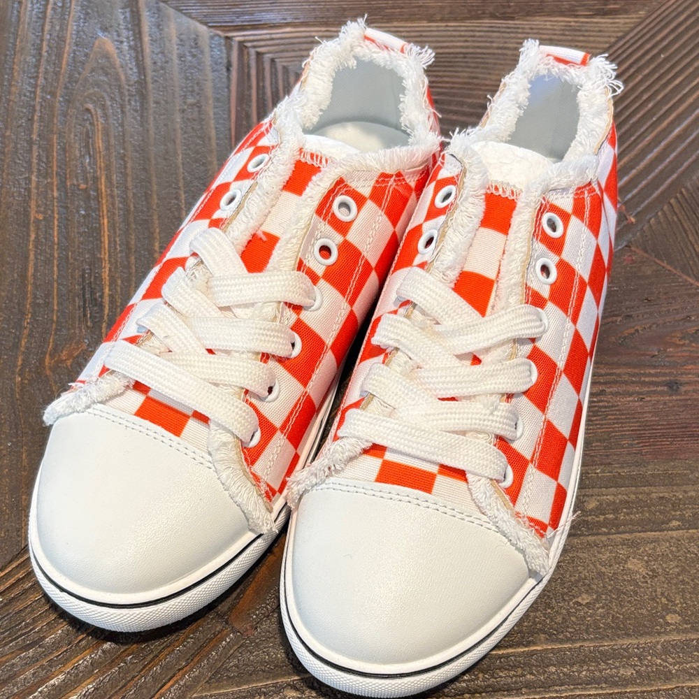 Women's Checkered Athletic Shoes - Orange and White